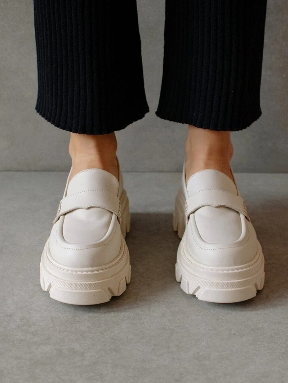 ALOHAS TRAILBLAZER LEATHER LOAFERS CREAM IVORY SZ 39(US 8-8.5)